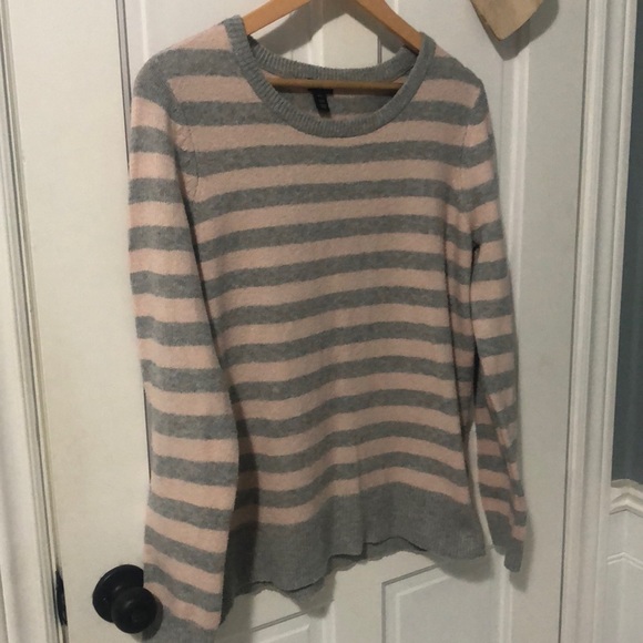 Striped sweater - Picture 2 of 4